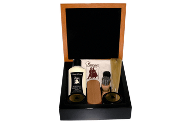 shoe_care_kit_renoir_bicolor-min1_53572eec-0e2b-4a60-b4d0-28c2e7a055d6.png