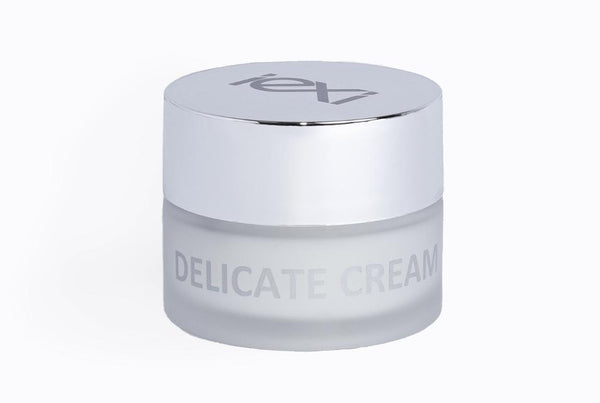 Delicate Leather Cream – Smooth Lotion for Fine Articles by Iexi Italy - ValentinoGaremi