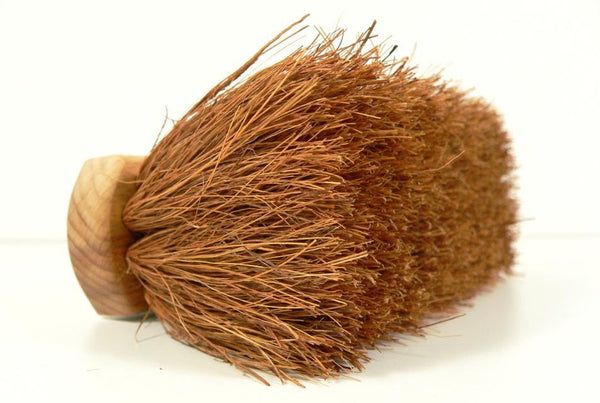 Workbench Cleaning Brush – Natural Coconut Fibers by Valentino Garemi - ValentinoGaremi